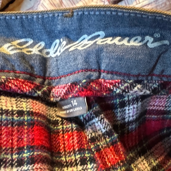 Eddie Bauer Women's Flannel lined Boyfriend Relaxed fit Pants - Picture 2 of 8
